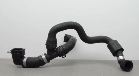 Mercedes-Benz E W213 Engine coolant pipe/hose A2135016982