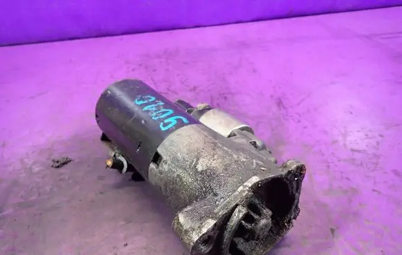Audi A4 S4 B6 8E 8H Starter motor 03G911023