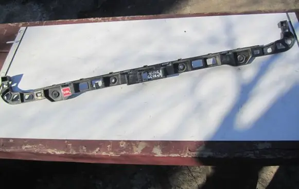 Volkswagen Golf VI Rear bumper mounting bracket 5K6807863