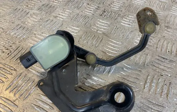 Audi A6 S6 C6 4F Headlight/headlamp level sensor 1T0907503 6PM00873900