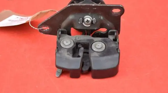 Fiat Punto (188) Tailgate/trunk/boot lock/catch/latch