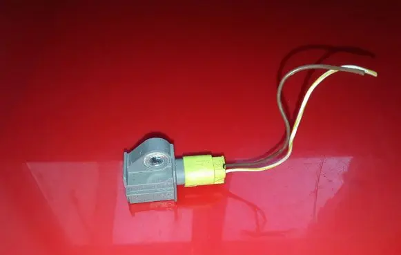 Mercedes-Benz C W204 Airbag deployment crash/impact sensor A2048201985 5WK43584 04896011AB