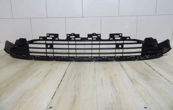 Audi e-tron Front bumper lower grill 89A807683
