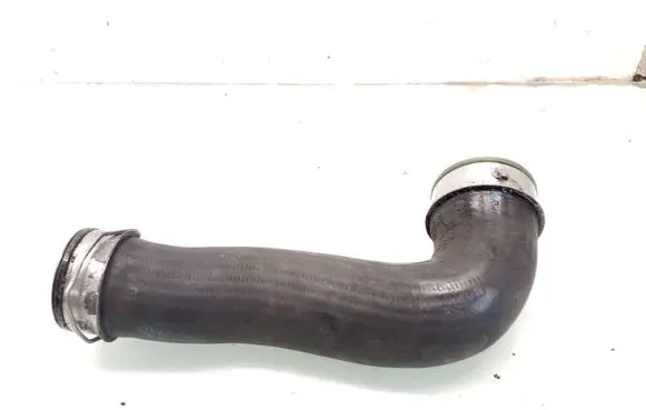 Volkswagen Jetta V Intercooler hose/pipe