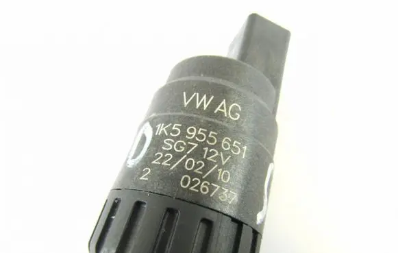 Skoda Rapid (NH) Windscreen/windshield washer pump 1K5955651