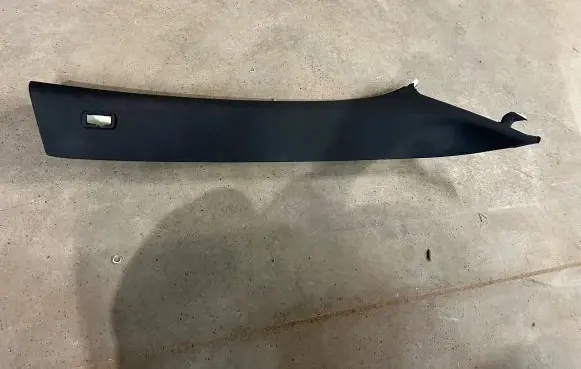 Audi Q7 4M (A) pillar trim 4M0867234