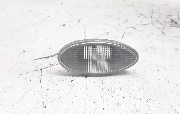 Mitsubishi Lancer Front fender indicator light