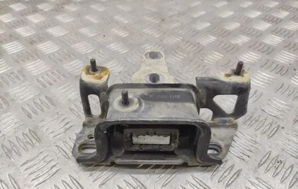 Ford Fiesta Engine mount bracket 8V517M121AE