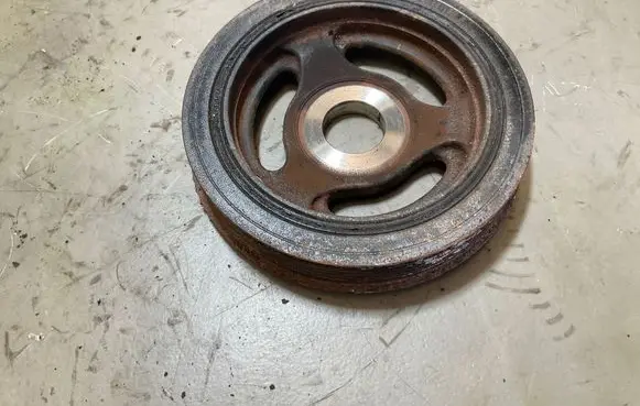 Ford Focus Crankshaft pulley 9654961080