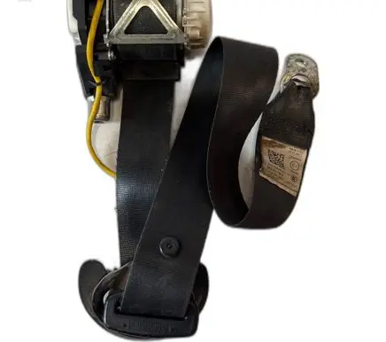 Volkswagen Tiguan Set of seat belts 5N2857706A