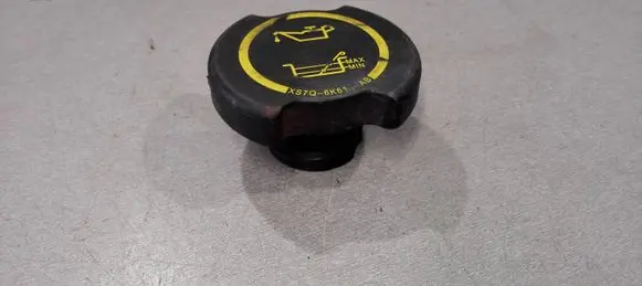 Ford Mondeo Mk III Oil filler cap XS7Q6K614AB