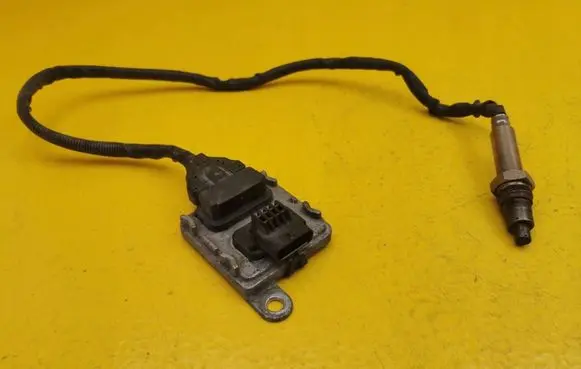 Mercedes-Benz E W213 Lambda probe sensor A0009058111 A3C0105770001