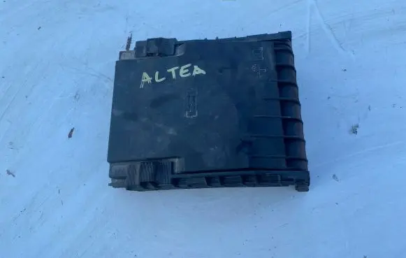 Seat Altea Fuse box cover 1K0937132F 017180061 014189871