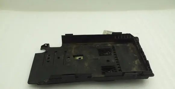 Battery tray