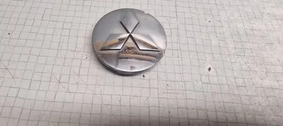 Mitsubishi Outlander Original wheel cap 4252A027