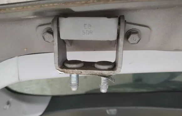KIA Ceed Tailgate/trunk/boot hinge