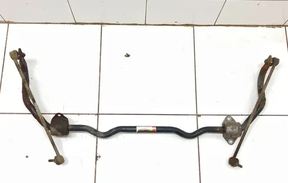 BMW 5 E60 E61 Front anti-roll bar/sway bar 6768080