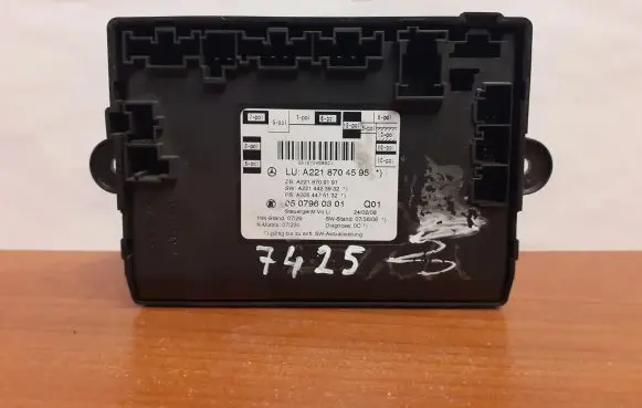 Mercedes-Benz S W221 Door control unit/module A2218704595 A2218709191