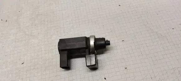 Audi A4 S4 B6 8E 8H Turbo solenoid valve 8E0906628