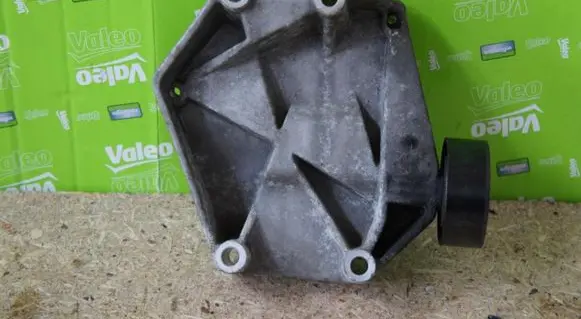 Fiat Croma A/C compressor mount bracket 