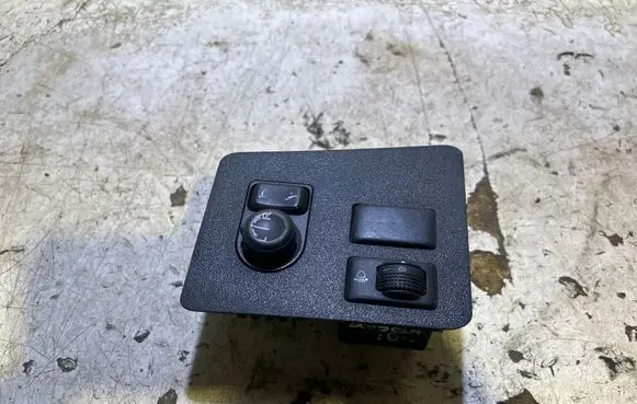 Nissan Qashqai+2 Wing mirror switch 68485JD900 K77770 P10970A77500