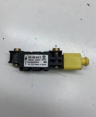 Audi A4 S4 B7 8E 8H Airbag deployment crash/impact sensor 8E0959643E