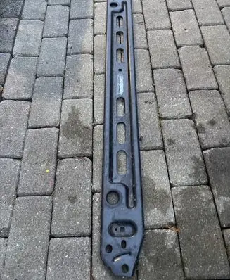 Volvo S60 Radiator mount bracket 31368100