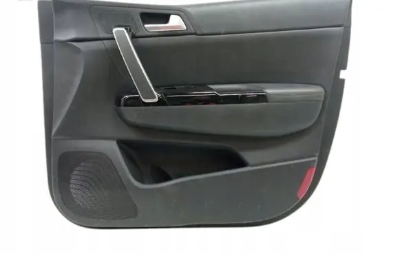 KIA Sportage Front door card panel trim