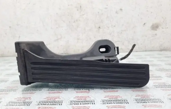 Volkswagen Touran I Accelerator throttle pedal 1T1723503H