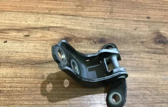Honda Jazz Rear door lower hinge