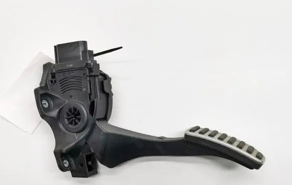 Volvo S60 Accelerator throttle pedal 31329371