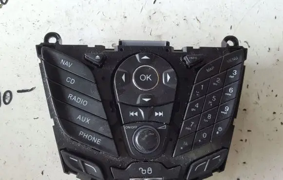 Head unit multimedia control