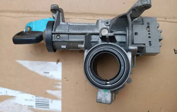 Ford Connect Ignition lock A0671A08308