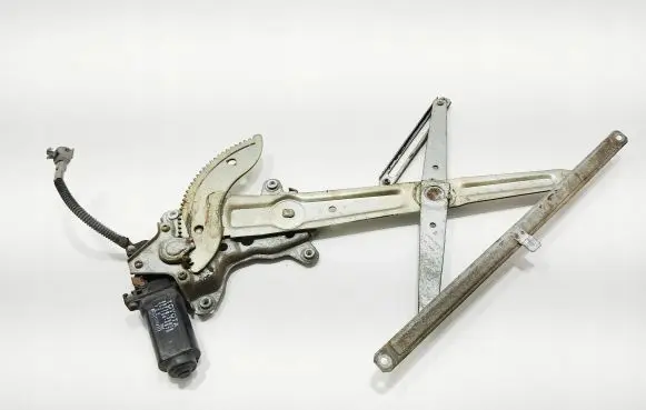 Toyota Hilux (N50, N60, N70) Front door window regulator with motor 85710-35070