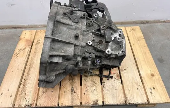 Toyota Auris E180 Manual 6 speed gearbox 