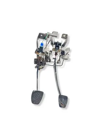 Subaru Outback Pedal assembly 
