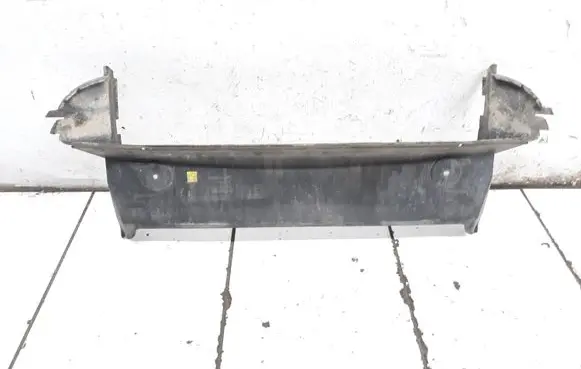 Volvo V70 Intercooler air guide/duct channel 30698664