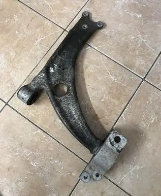 Volkswagen PASSAT B6 Front lower control arm/wishbone