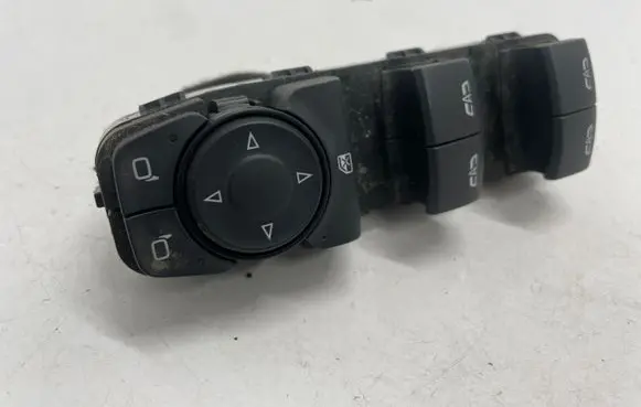 Opel Insignia B Electric window control switch 84211877