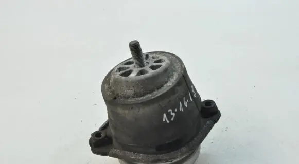 Porsche Cayenne (9PA) Engine mount bracket 94837504901