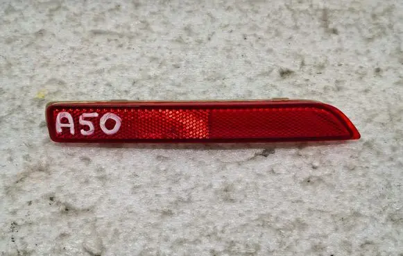 Nissan Leaf II (ZE1) Rear tail light reflector 93-18501