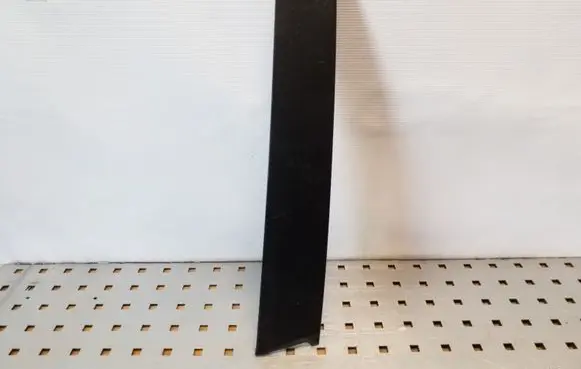 Front door glass trim molding
