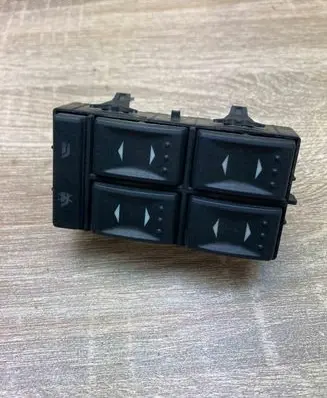 Ford Mondeo Mk III Electric window control switch 1S7T14A132BD WithPlug
