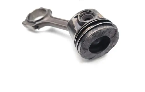 Opel Corsa D Piston with connecting rod A13DTC