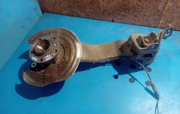Mini Paceman (R61) Rear wheel hub spindle/knuckle 