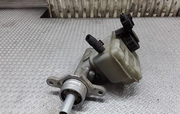 Audi A3 S3 8P Master brake cylinder 1K1611301C