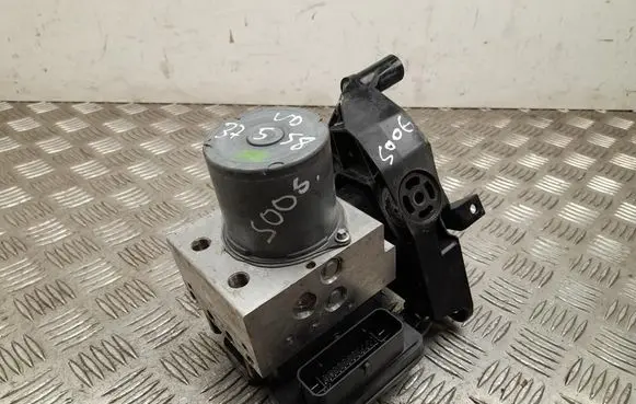 Mercedes-Benz S W222 ABS Pump A2224315912