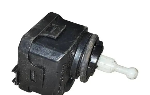 Volkswagen Golf IV Headlight level adjustment motor 1J0941295C 007878