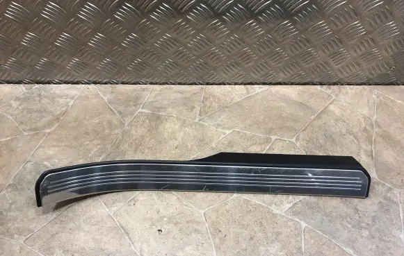 Mercedes-Benz S W221 Side skirt rear trim A2216801835