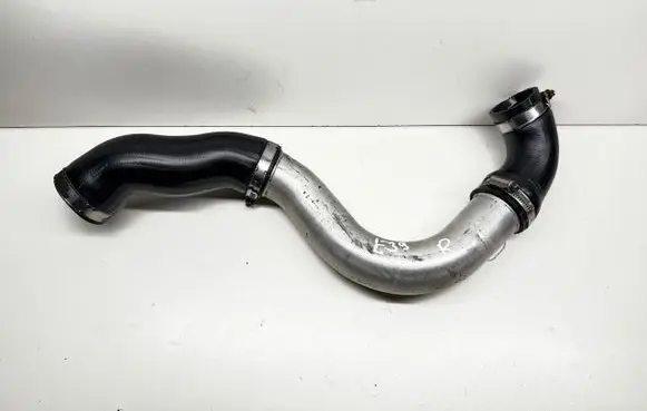 BMW 5 E39 Intercooler hose/pipe 2249669 11612249669 11617786530B